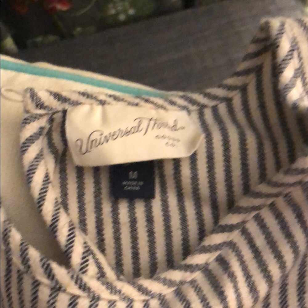 Blouse - Picture 2 of 3